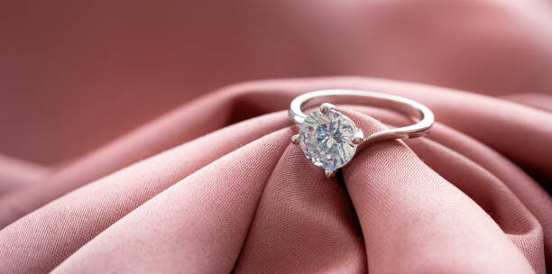 Why Choose Engagement Rings 4 Carat Diamond